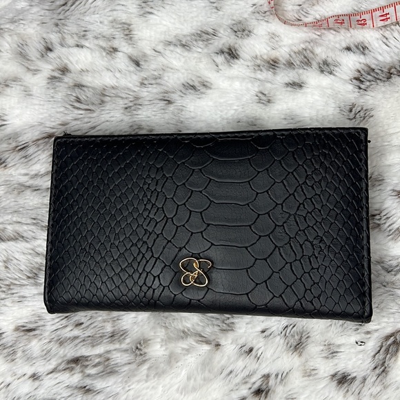 EUC Jessica Simpson Slim Croc Embossed Leather Wallet - Picture 2 of 9